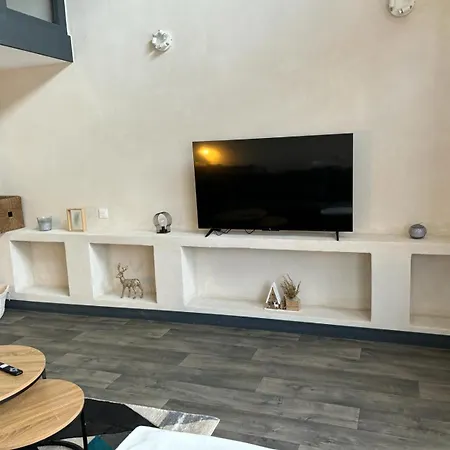 Apartman Perylofts 14 *